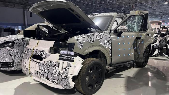 Το νέο Freelander διέρρευσε αλλά τρακαρισμένο από δοκιμές πρόσκρουσης 
